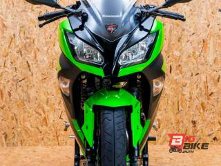  Kawasaki Ninja 300