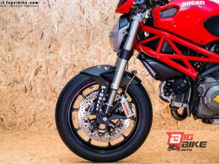  Ducati Monster 796