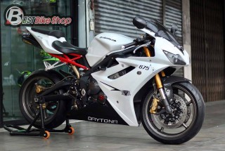  Triumph Daytona 675