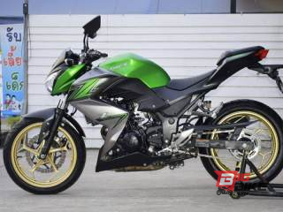  Kawasaki Z300