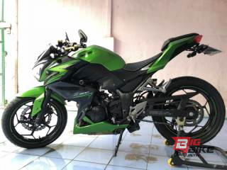  Kawasaki Z300