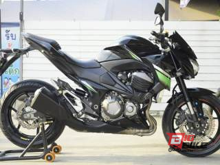  Kawasaki Z800