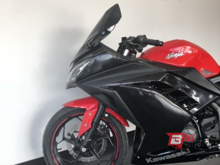  Kawasaki Ninja 300