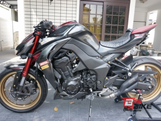  Kawasaki Z1000