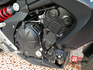  Kawasaki ER-6n ABS