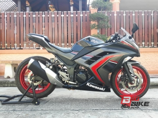  Kawasaki Ninja 300