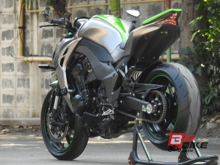  Kawasaki Z1000