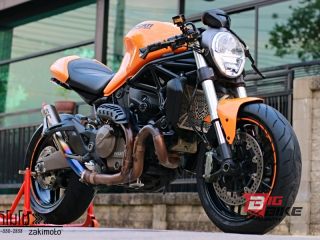  Ducati  Monster 821 Stripe