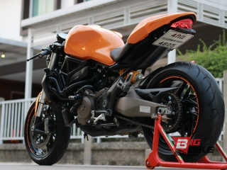  Ducati  Monster 821 Stripe