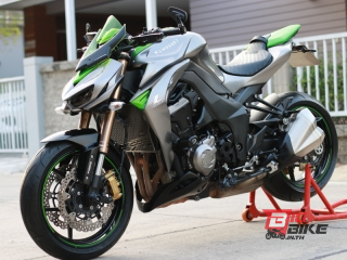  Kawasaki Z1000