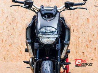  Ducati Diavel Carbon Y16