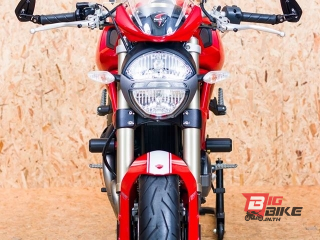  Ducati monster 1100 evo