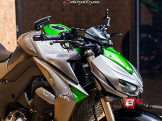  Kawasaki Z1000