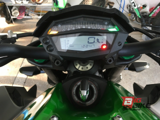  Kawasaki Z1000