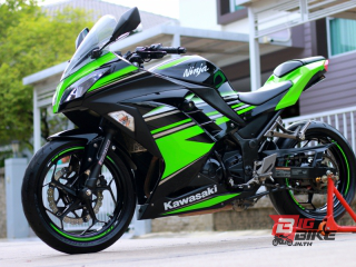  Kawasaki Ninja 300