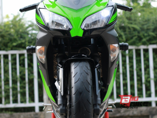  Kawasaki Ninja 300