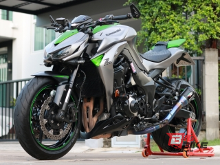  Kawasaki Z1000