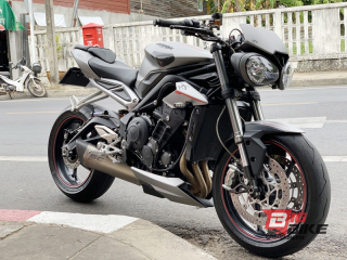  Triumph Street Triple RS