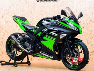  Kawasaki Ninja 300