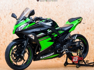  Kawasaki Ninja 300