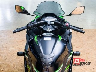  Kawasaki Ninja 300