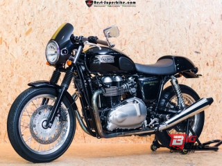  Triumph Thruxton 900