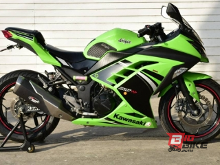  Kawasaki Ninja 300