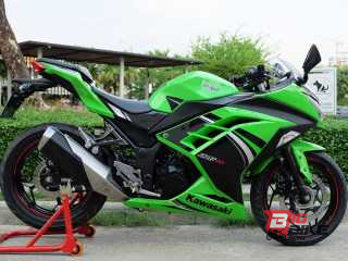  Kawasaki Ninja 300