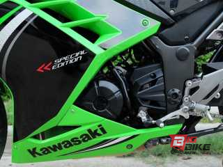  Kawasaki Ninja 300