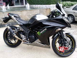  Kawasaki Ninja 300