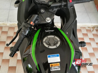  Kawasaki Ninja 300