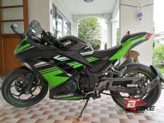  Kawasaki Ninja 300