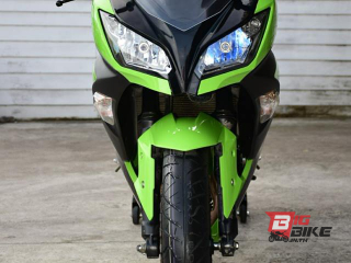  Kawasaki Ninja 300