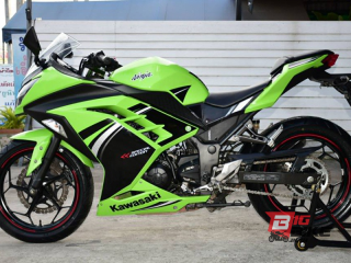  Kawasaki Ninja 300