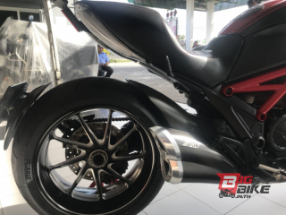  Ducati Diavel Carbon Y16