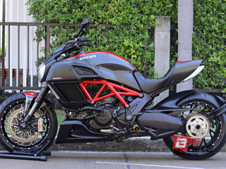  Ducati Diavel Carbon Y16