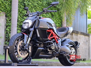  Ducati Diavel Carbon Y16