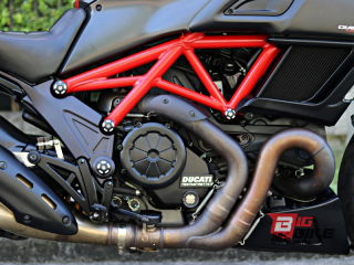  Ducati Diavel Carbon Y16