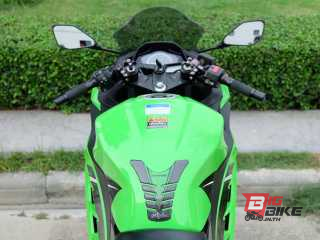  Kawasaki Ninja 300