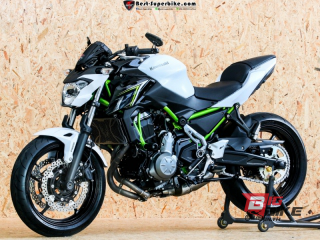  Kawasaki Z650