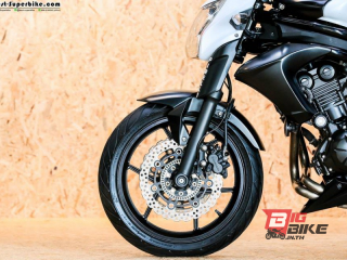  Kawasaki ER-6n ABS