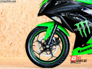  Kawasaki Ninja 250