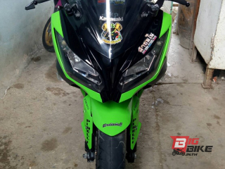  Kawasaki Ninja 300