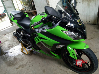  Kawasaki Ninja 300