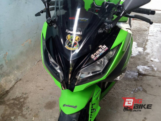  Kawasaki Ninja 300