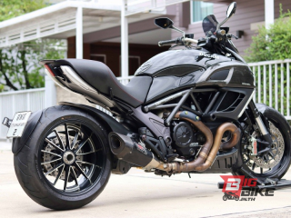  Ducati Diavel Carbon Y16