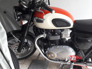  Triumph Bonneville T100