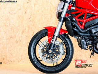  Ducati Monster 821