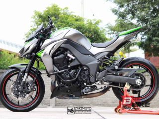  Kawasaki Z1000