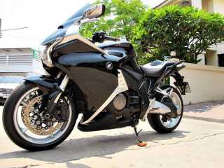  Honda VFR 1200X